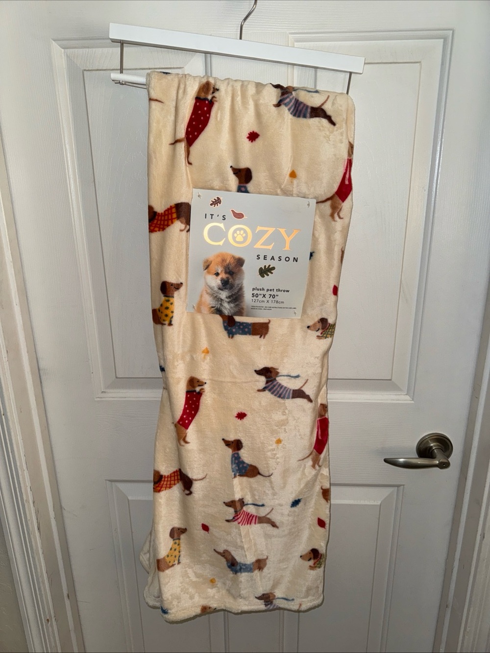 Cozy Season Dachshund Plush Throw Blanket – 50” x 70” NEW